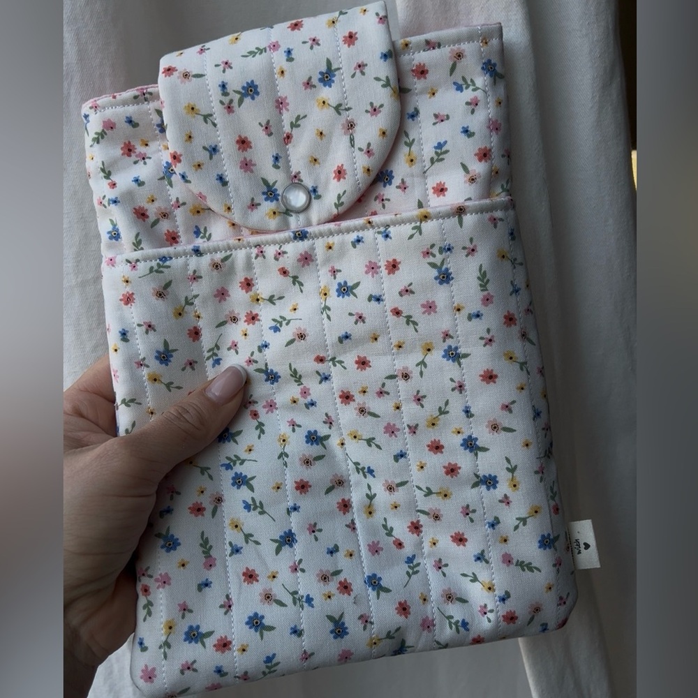 Floral Quilted Pouch